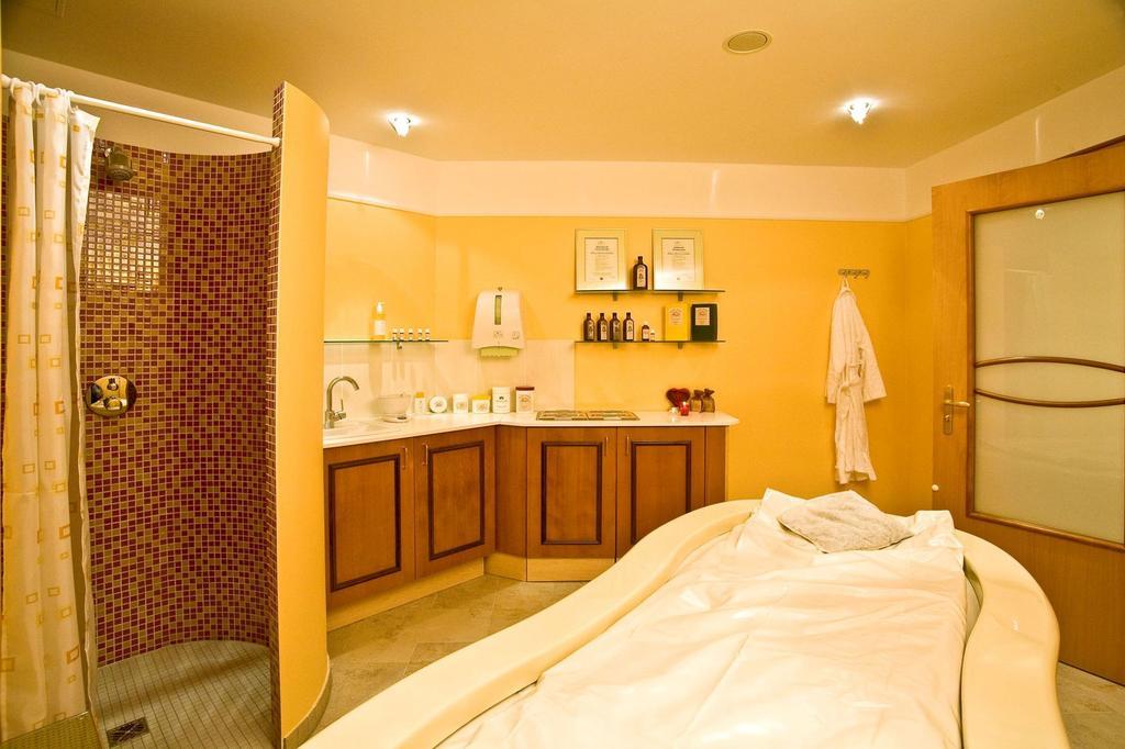 Akzent Hotel Bayerwald-Residenz Neukirchen  Eksteriør billede