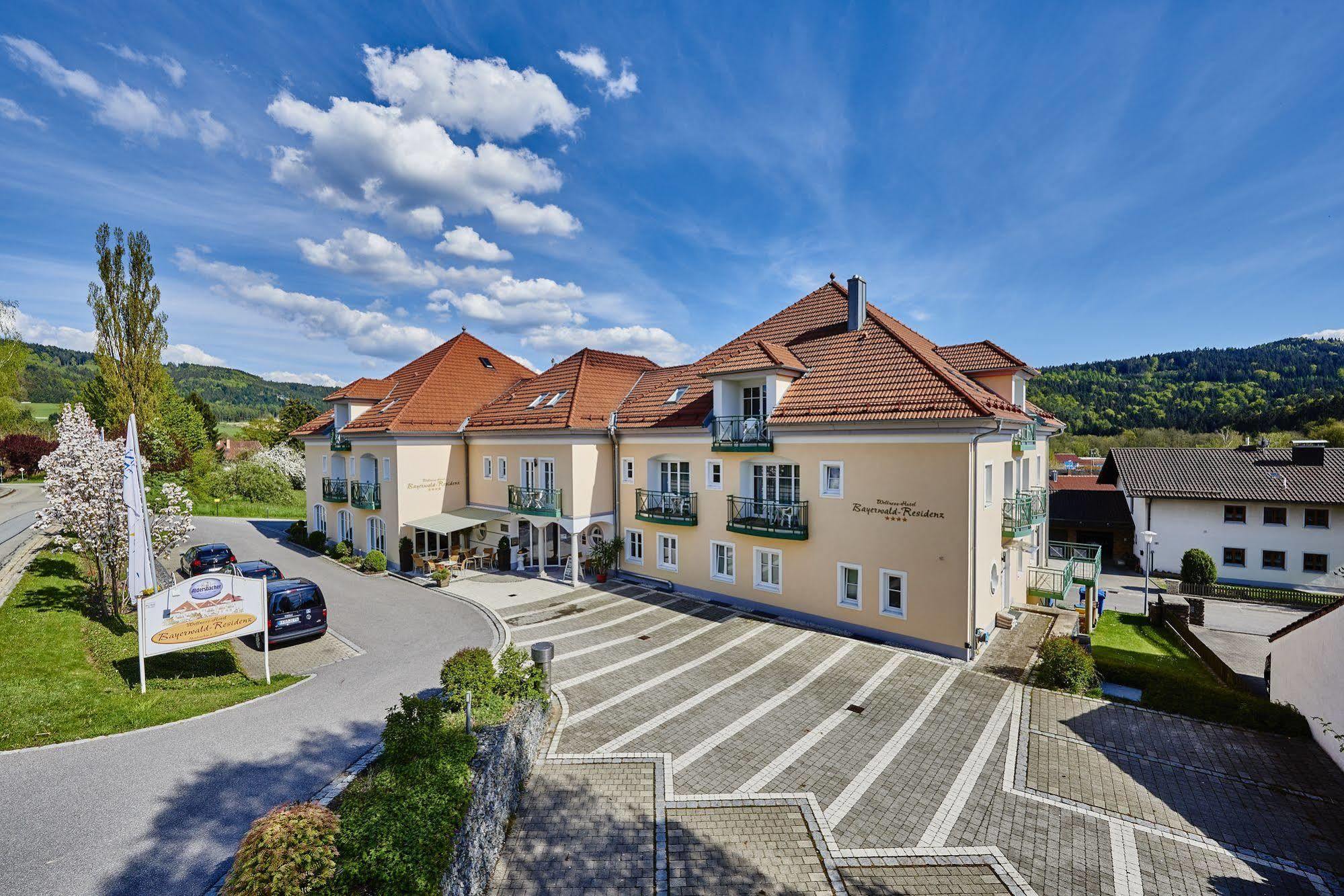 Akzent Hotel Bayerwald-Residenz Neukirchen  Eksteriør billede