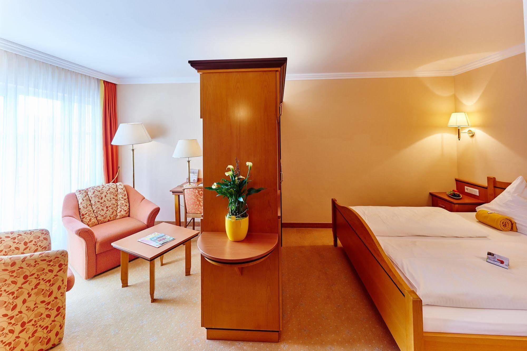 Akzent Hotel Bayerwald-Residenz Neukirchen  Eksteriør billede